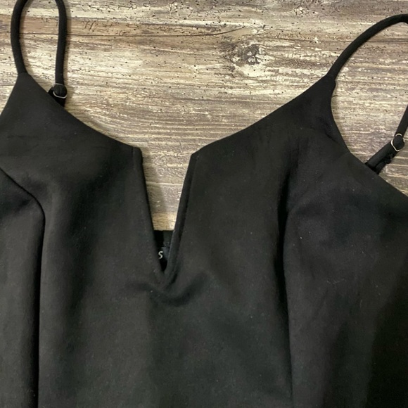 Black Slim Fitting Dress - Picture 5 of 6